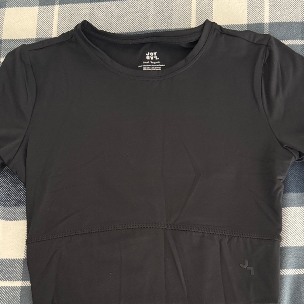 JoyLab Women's Classic Black Cropped Athletic Top